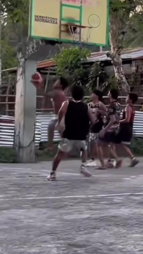 我都準備好嘲笑他了，結果被他帥到了